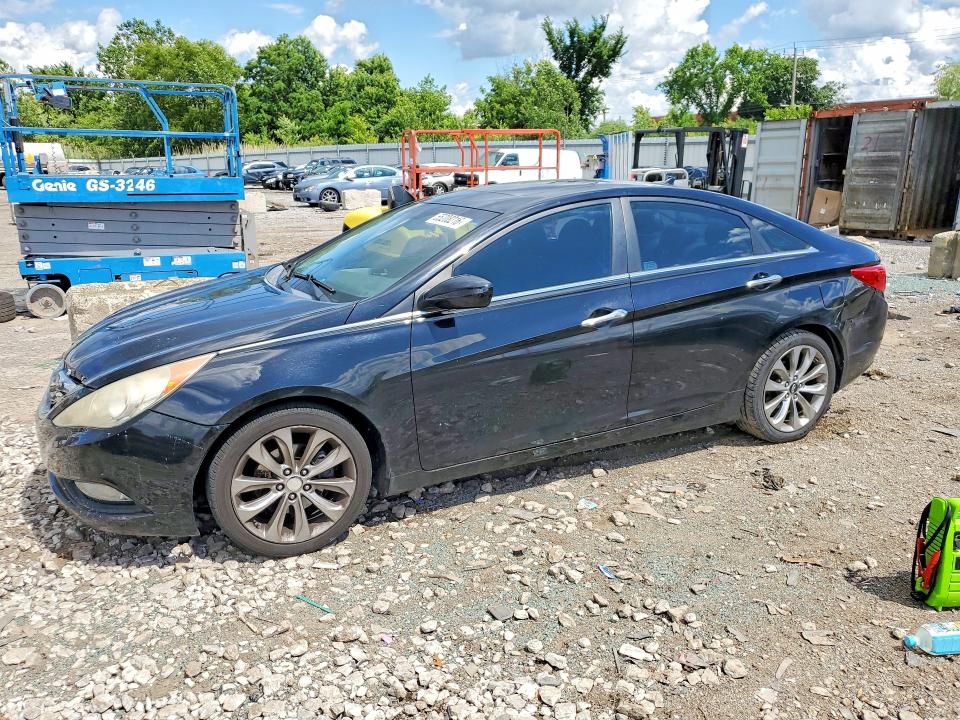 HYUNDAI SONATA 2011 with VIN 5NPEC4AC1BH062350 - Photo from auction