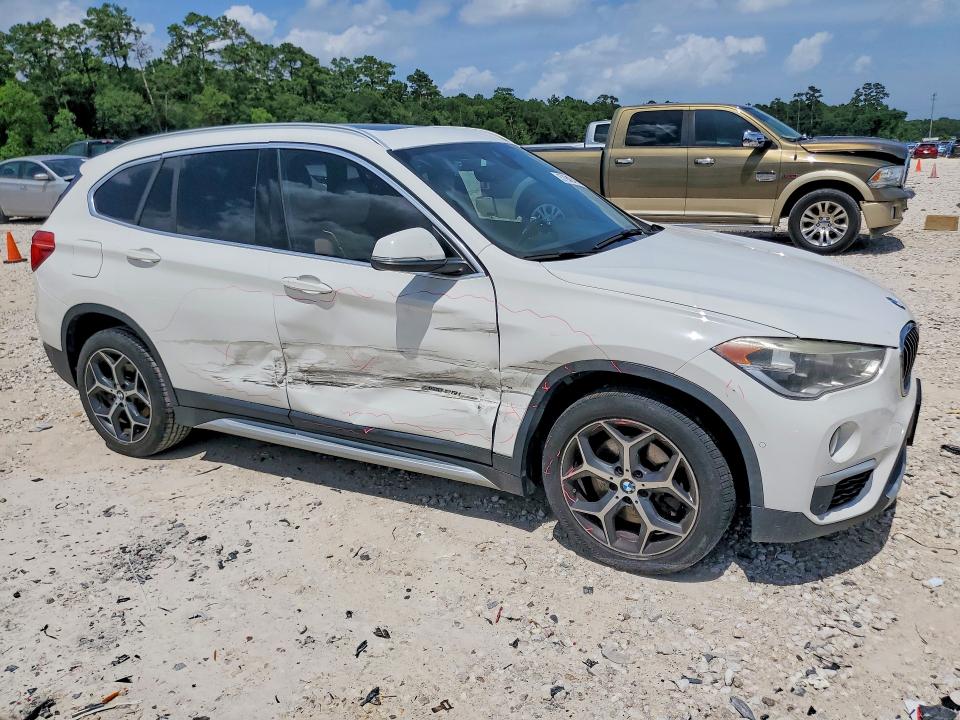 Zdjęcie 4 z aukcji – 2017 BMW X1 z VIN WBXHU7C31H5H35483