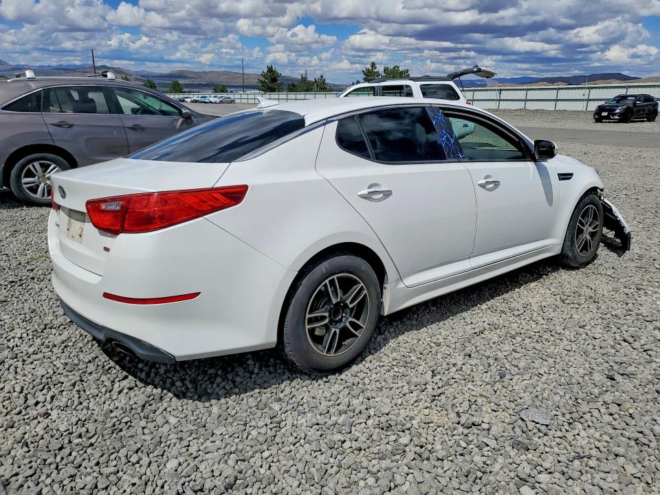 Foto 3 de la subasta – 2015 KIA OPTIMA con VIN KNAGM4A76F5650417