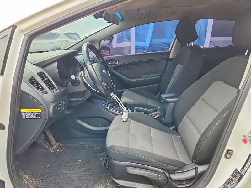 Photo 7 from auction – 2018 KIA FORTE with VIN 3KPFL4A70JE214676