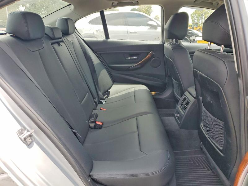 Photo 10 from auction – 2016 BMW 320 with VIN WBA8E5G5XGNT41886