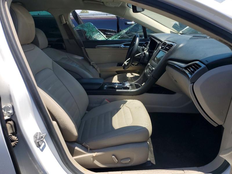 Photo 7 from auction – 2017 FORD FUSION with VIN 3FA6P0PU4HR354684