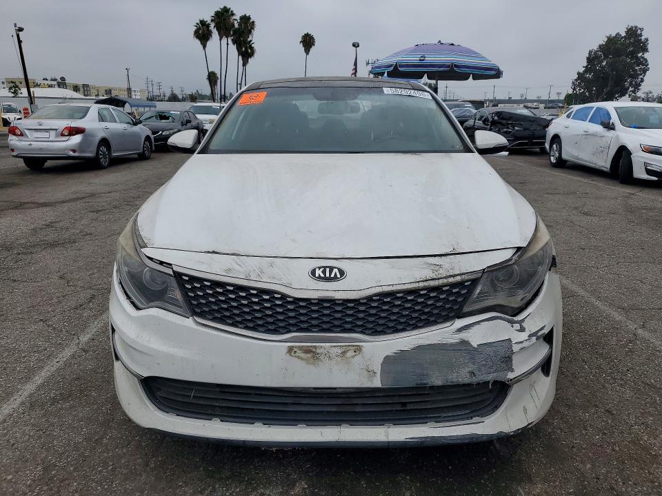 Photo 5 from auction – 2017 KIA OPTIMA with VIN 5XXGU4L33HG153675