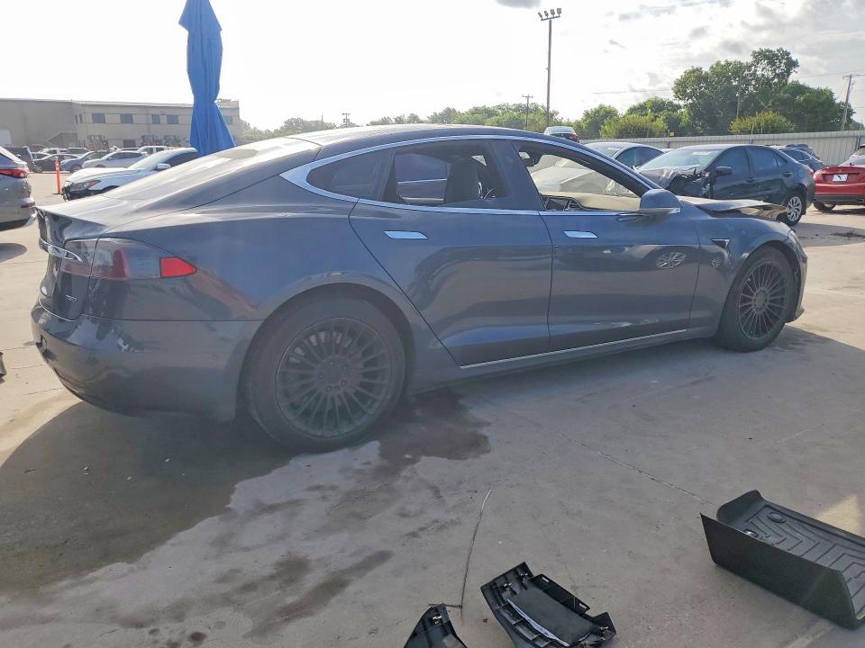 Photo 3 from auction – 2016 TESLA MODEL S with VIN 5YJSA1E28GF173055