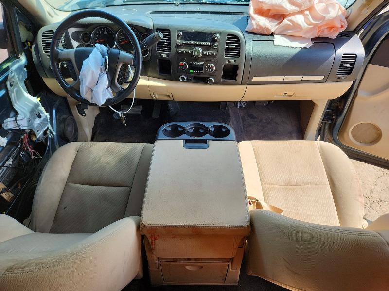 Photo 8 from auction – 2011 CHEVROLET SILVERADO with VIN 1GCRCSE02BZ245318