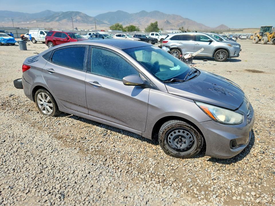 Photo 4 from auction – 2017 HYUNDAI ACCENT with VIN KMHCT4AE7HU358461