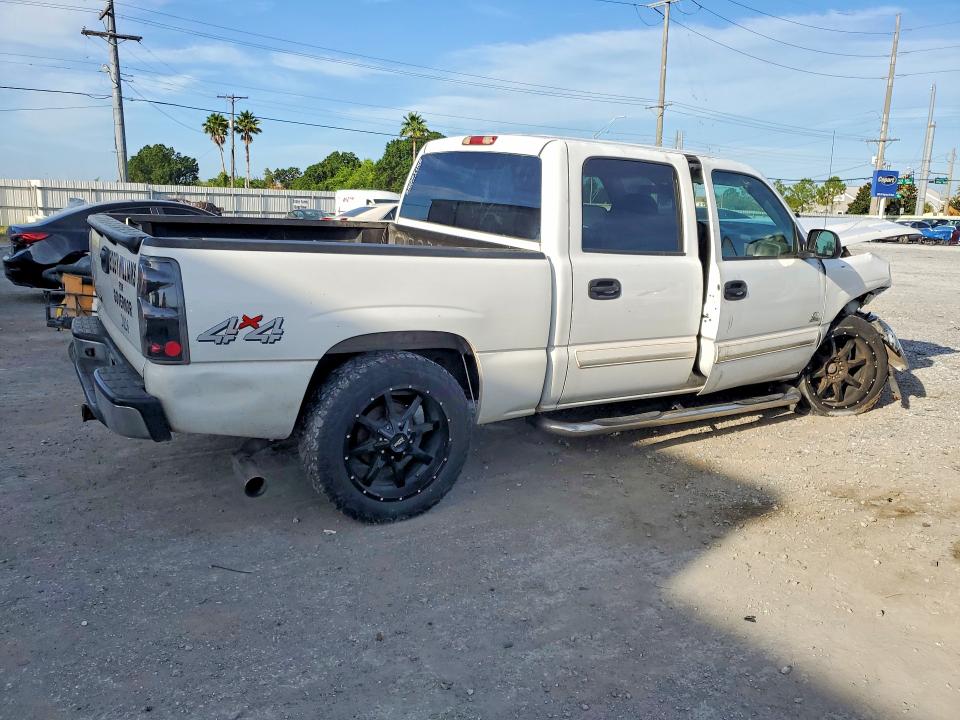 Photo 3 from auction – 2006 CHEVROLET SILVERADO with VIN 2GCEK13V561257620