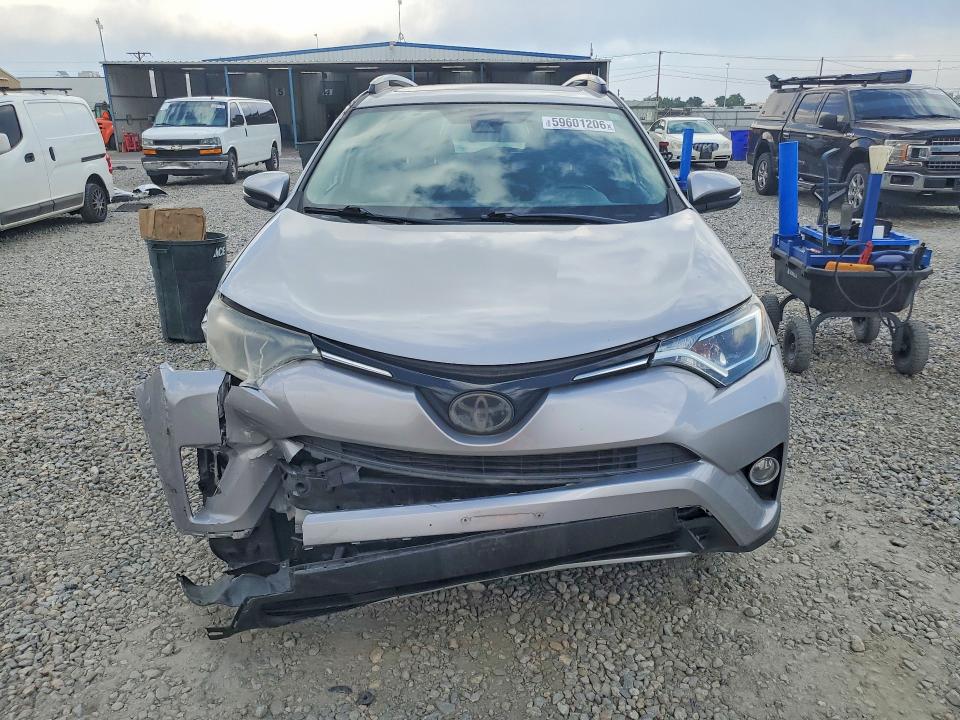 Photo 5 from auction – 2017 TOYOTA RAV4 with VIN 2T3RFREVXHW546150