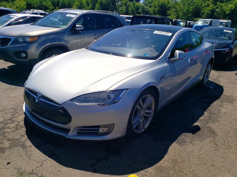 TESLA MODEL S 2015 with VIN 5YJSA1E24FF112932 - Photo from auction