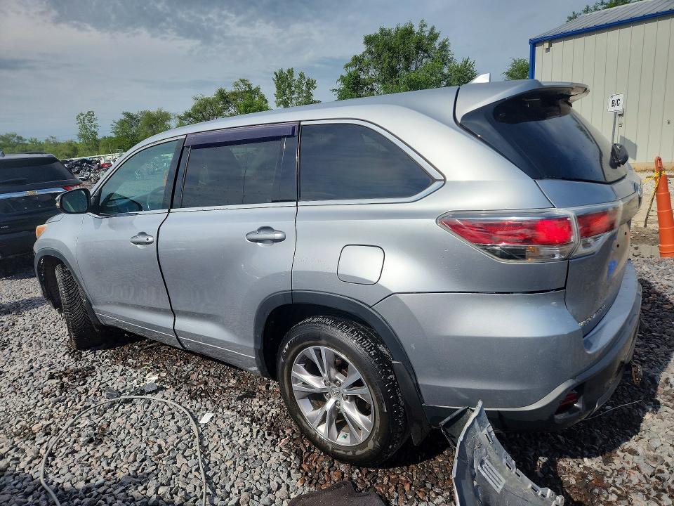 Photo 2 from auction – 2015 TOYOTA HIGHLANDER with VIN 5TDBKRFH5FS204626