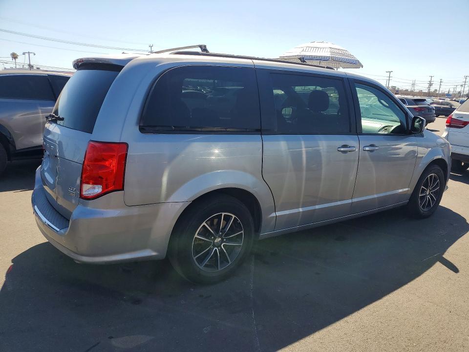 Photo 3 from auction – 2018 DODGE GRAND CARAVAN with VIN 2C4RDGEG6JR283926