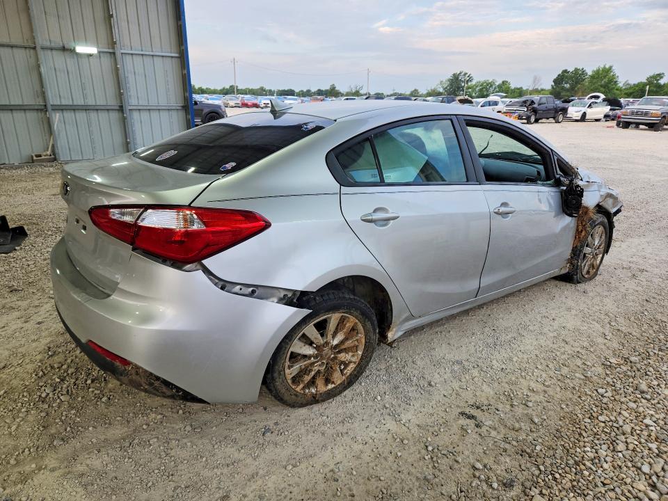 Photo 3 from auction – 2014 KIA FORTE with VIN KNAFX4A68E5145634
