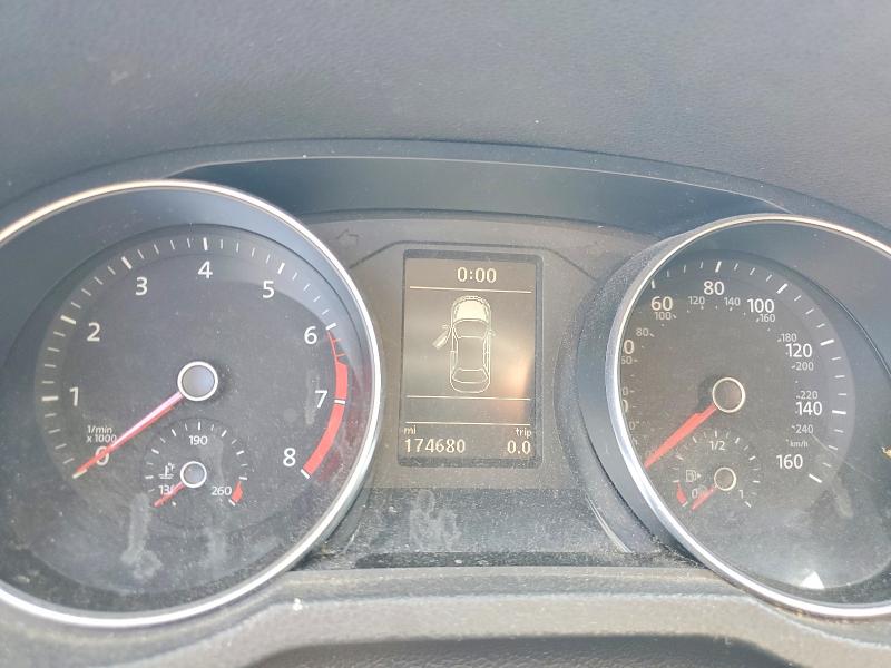 Photo 9 from auction – 2018 VOLKSWAGEN PASSAT with VIN 1VWAA7A30JC016604