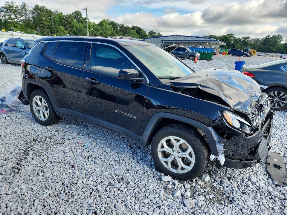 Photo 4 from auction – 2024 JEEP COMPASS with VIN 3C4NJDANXRT124622