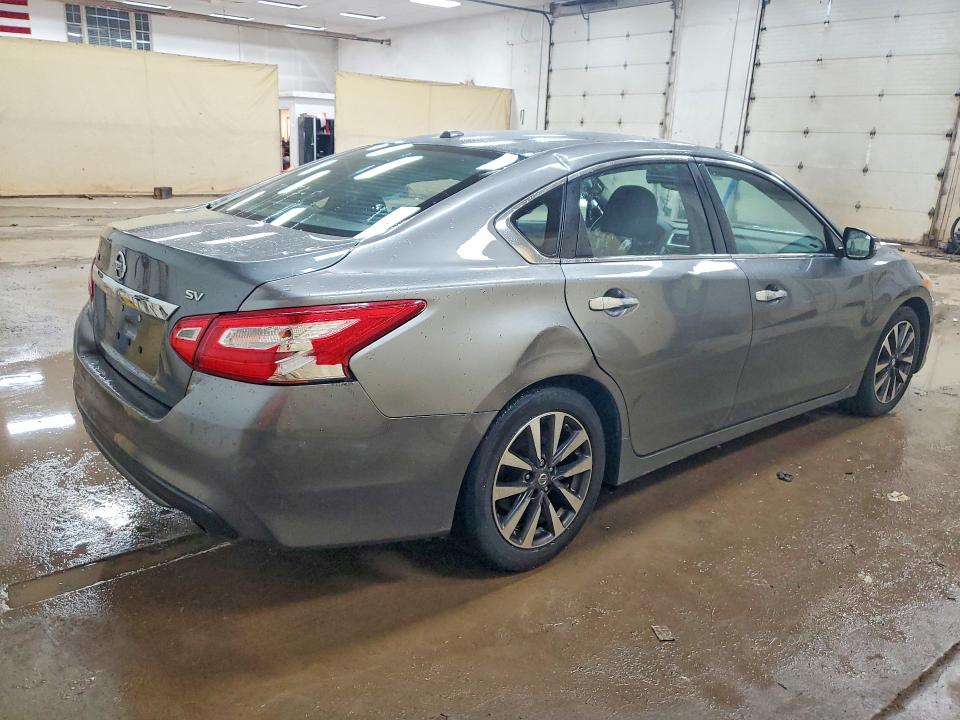 Photo 3 from auction – 2017 NISSAN ALTIMA with VIN 1N4AL3APXHC196571