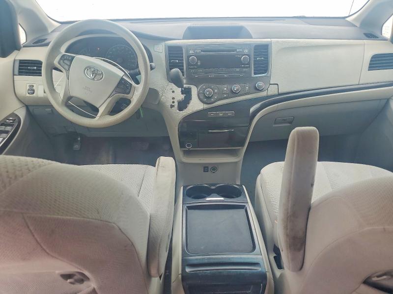 Photo 8 from auction – 2011 TOYOTA SIENNA with VIN 5TDKK3DCXBS113754