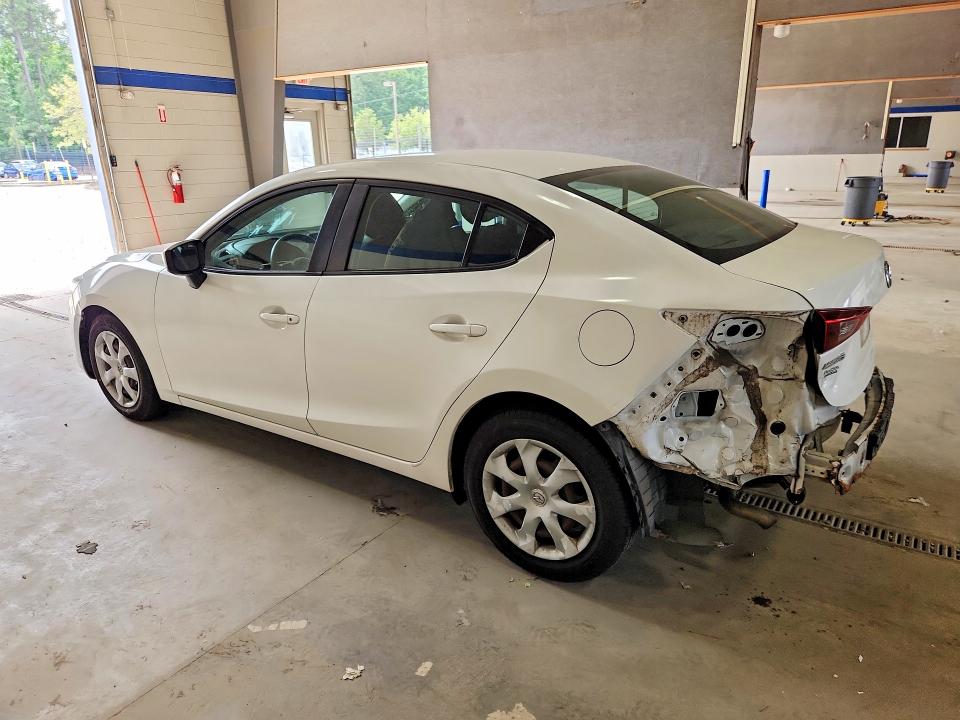Photo 2 from auction – 2018 MAZDA 3 with VIN 3MZBN1U71JM209198