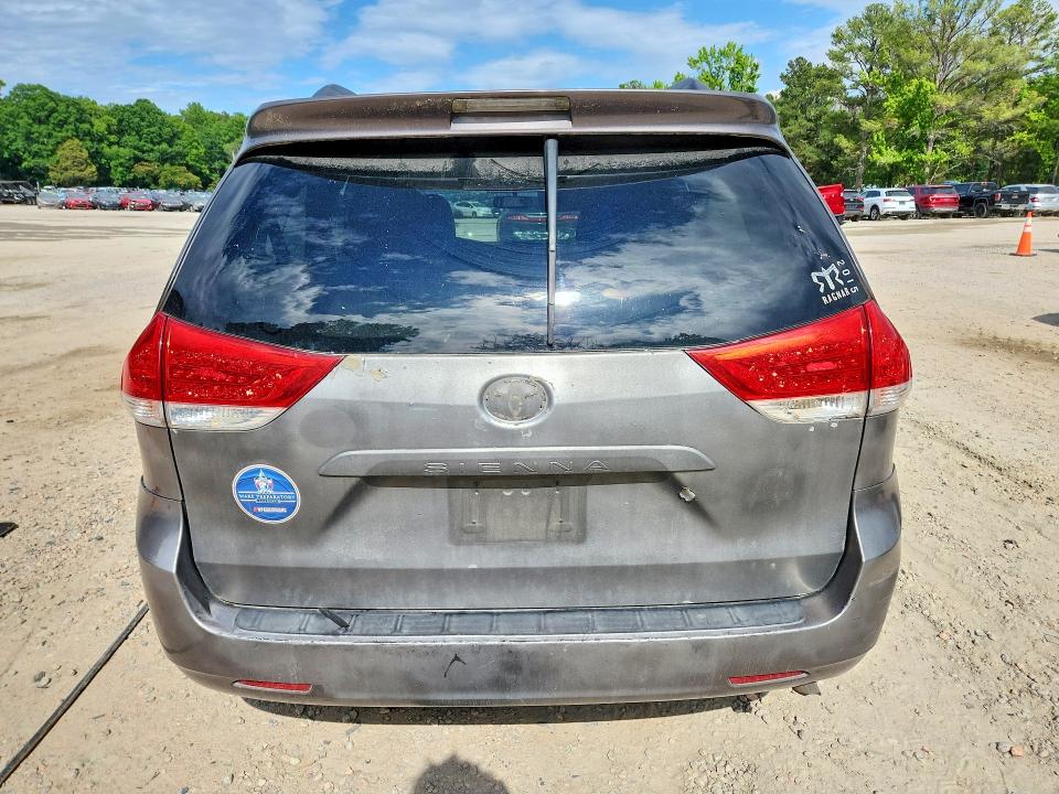 Photo 6 from auction – 2012 TOYOTA SIENNA with VIN 5TDKK3DC7CS204241