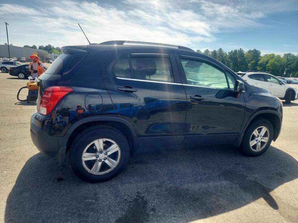 Photo 3 from auction – 2015 CHEVROLET TRAX with VIN KL7CJRSB7FB240752