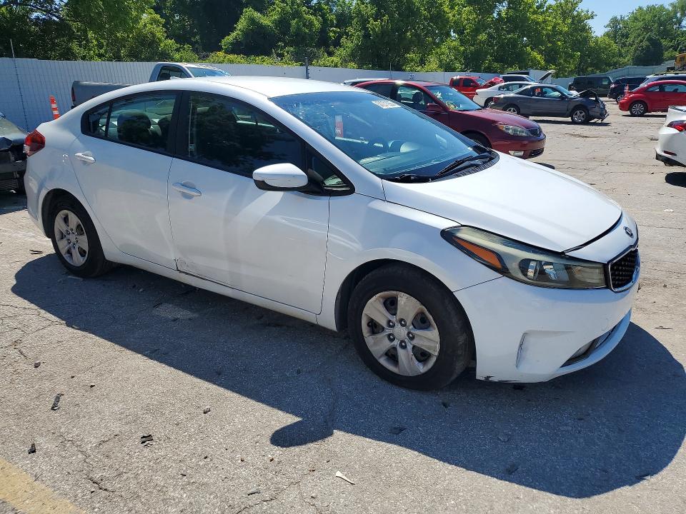 Photo 4 from auction – 2018 KIA FORTE with VIN 3KPFL4A7XJE181721