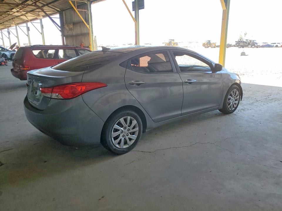 Photo 3 from auction – 2013 HYUNDAI ELANTRA with VIN 5NPDH4AE2DH227064