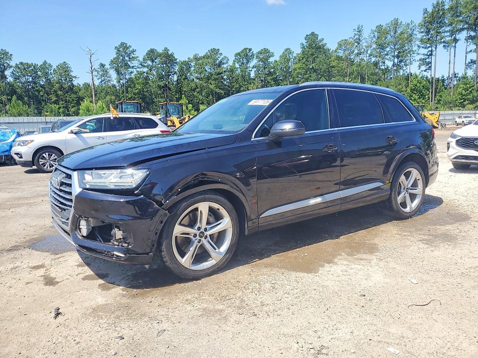 AUDI Q7 2019 مع رقم تعريف المركبة WA1VAAF70KD011888 - صورة من المزاد