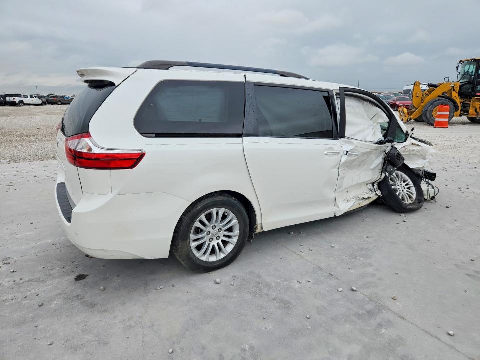 Photo 3 from auction – 2015 TOYOTA SIENNA with VIN 5TDYK3DC1FS609204