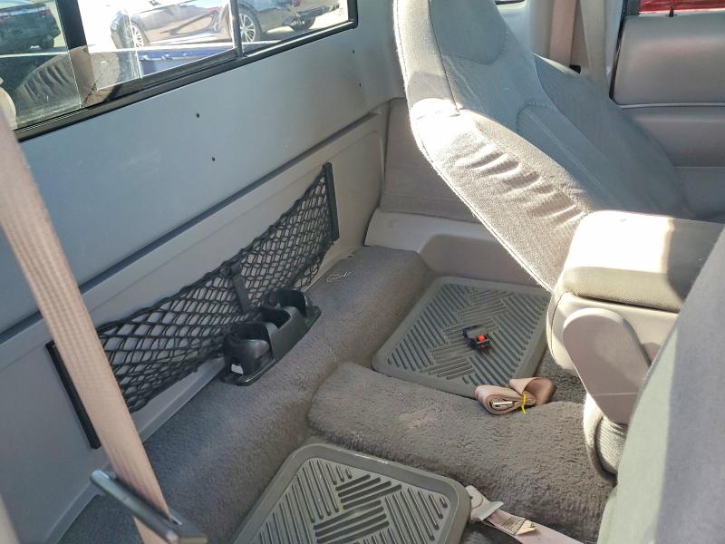 Photo 10 from auction – 2001 MAZDA B3000 with VIN 4F4ZR17U91TM15529