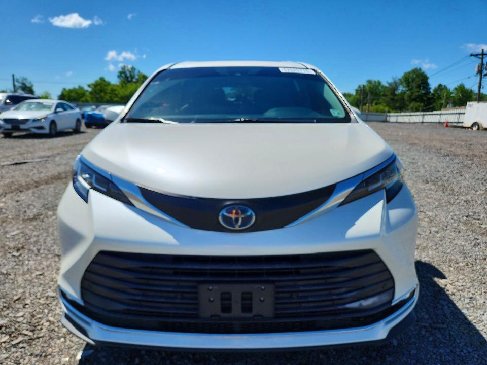 Photo 5 from auction – 2021 TOYOTA SIENNA with VIN 5TDYSKFC7MS015933