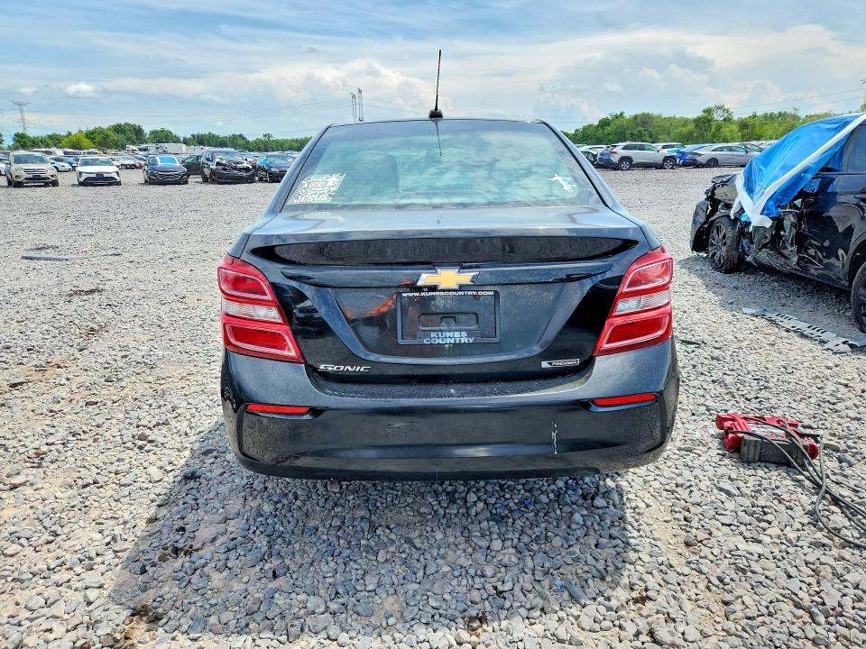 Photo 6 from auction – 2019 CHEVROLET SONIC with VIN 1G1JF5SB6K4123921