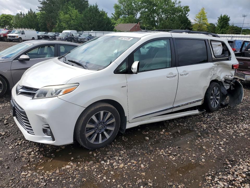 2018 TOYOTA SIENNA - Търг №58213726