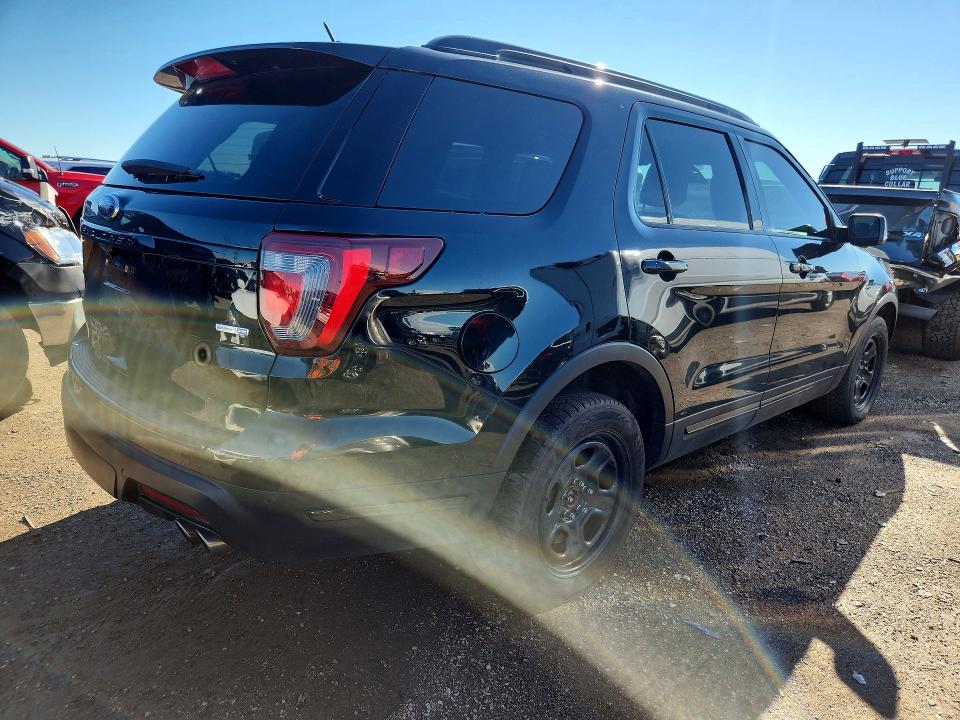 Photo 3 from auction – 2018 FORD EXPLORER with VIN 1FM5K8GT0JGC04977