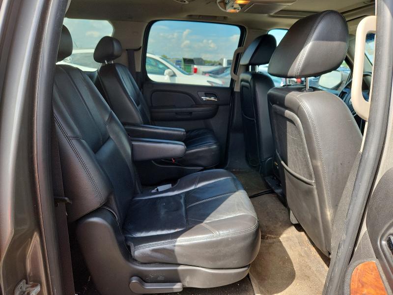 Photo 11 from auction – 2008 CHEVROLET SUBURBAN with VIN 1GNFK16368J224723