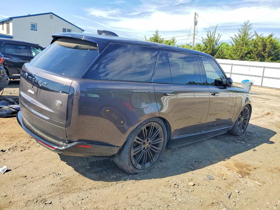 Photo 3 from auction – 2023 LAND ROVER RANGE ROVER with VIN SALKVBE79PA041476