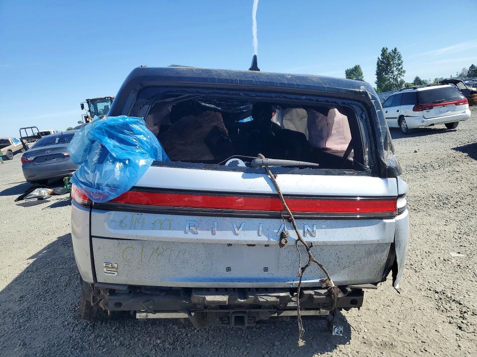 Photo 6 from auction – 2023 RIVIAN R1S with VIN 7PDSGABA6PN013003