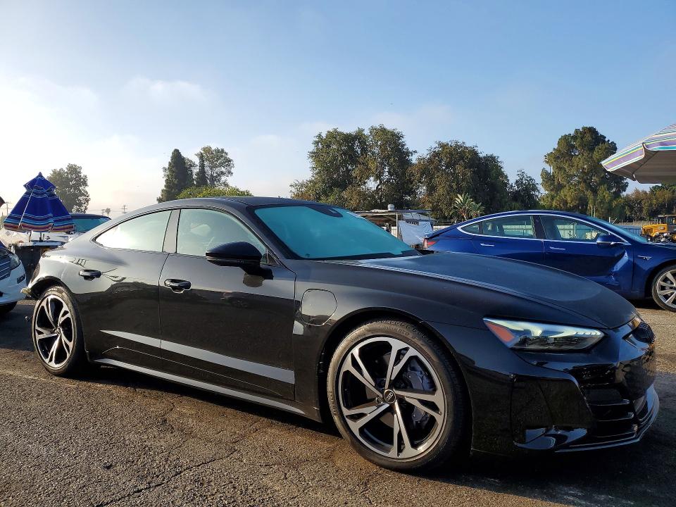 Photo 4 from auction – 2024 AUDI E-TRON GT with VIN WAUCJBFW3R7000688