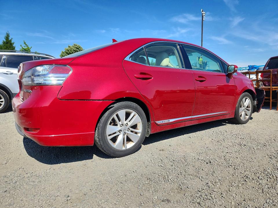 Photo 3 from auction – 2010 LEXUS HS with VIN JTHBB1BA0A2012328