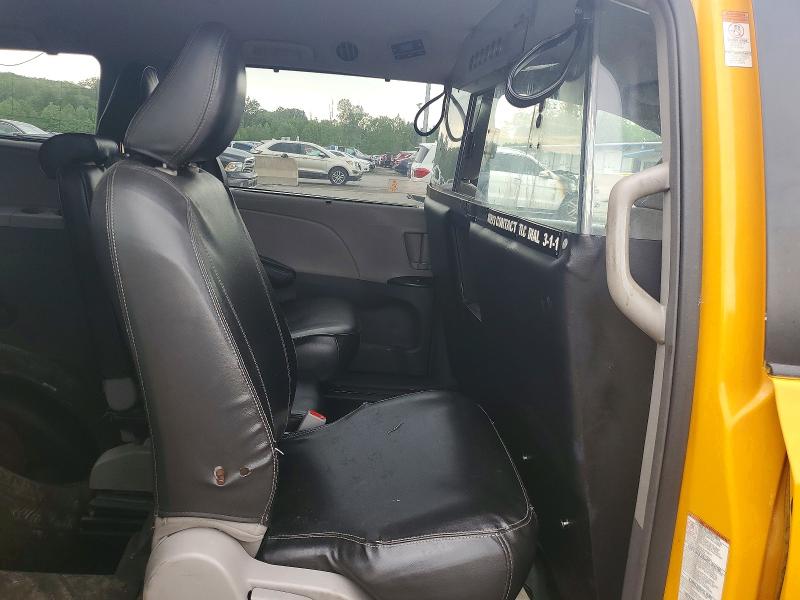 Photo 11 from auction – 2016 TOYOTA SIENNA with VIN 5TDKK3DC4GS763462