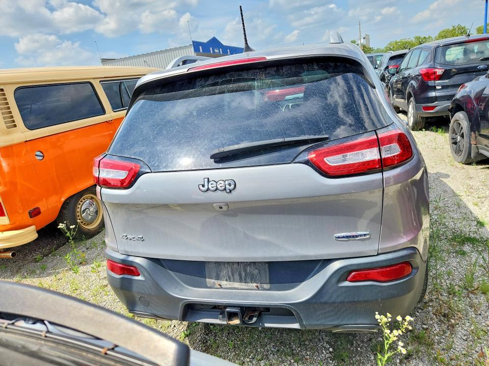 Photo 6 from auction – 2016 JEEP CHEROKEE with VIN 1C4PJMCS9GW270318