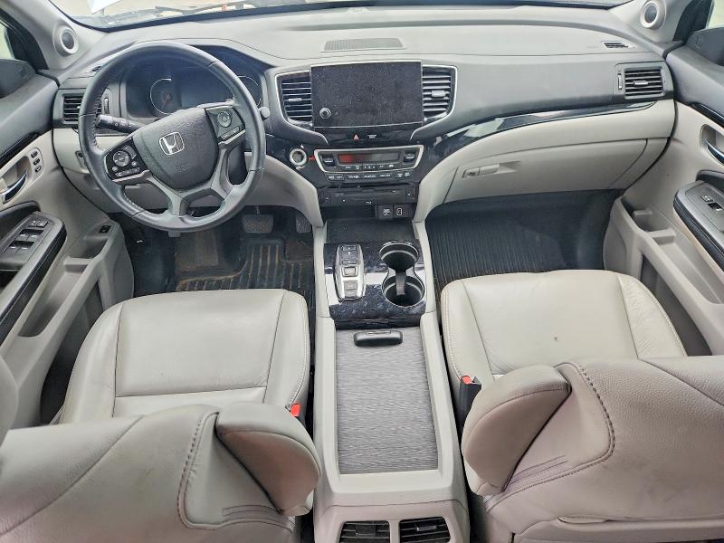 Photo 8 from auction – 2021 HONDA PILOT with VIN 5FNYF5H63MB017678