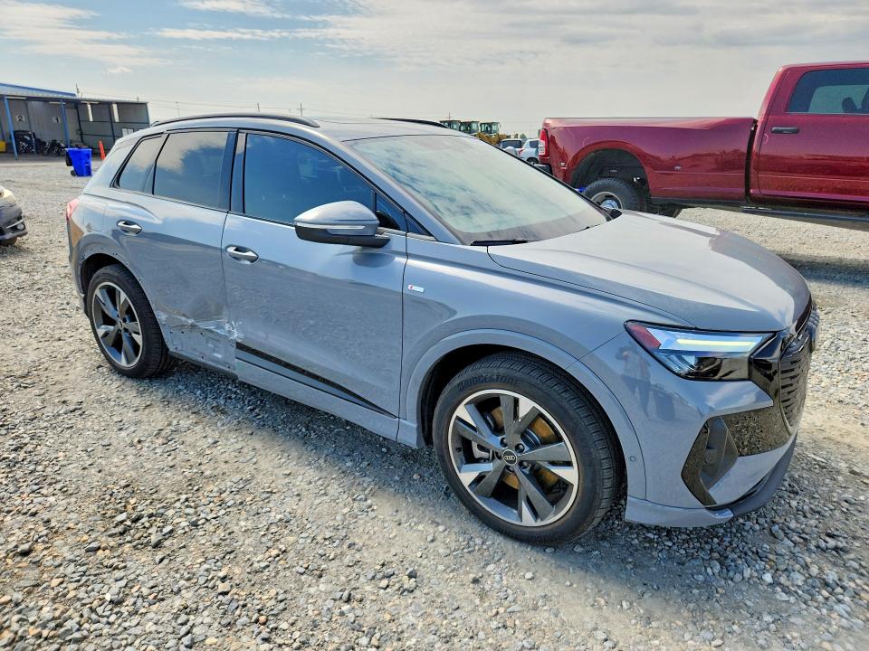 Photo 4 from auction – 2024 AUDI Q4 E-TRON with VIN WA1LUBFZ0RP071698