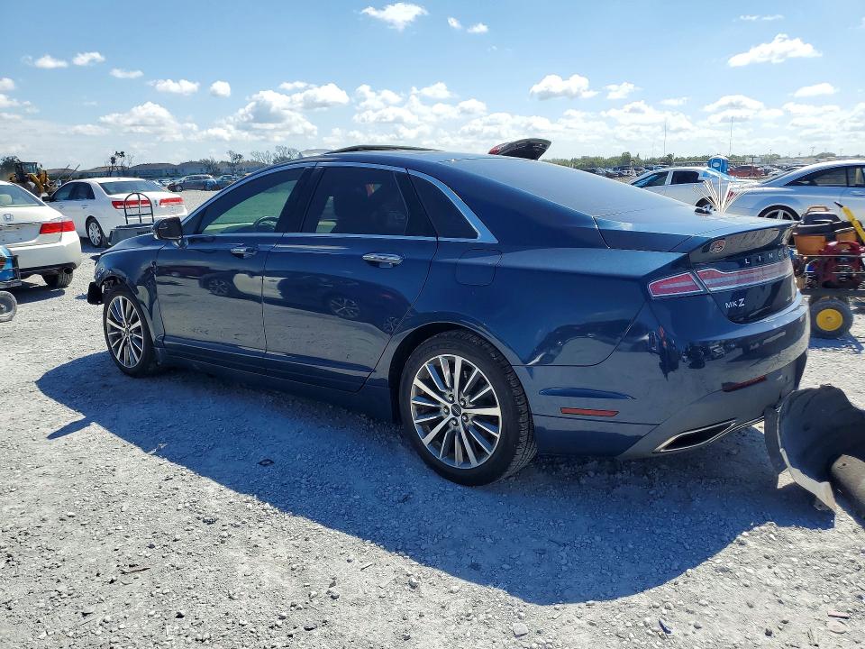 Photo 2 from auction – 2017 LINCOLN MKZ with VIN 3LN6L5C93HR614573