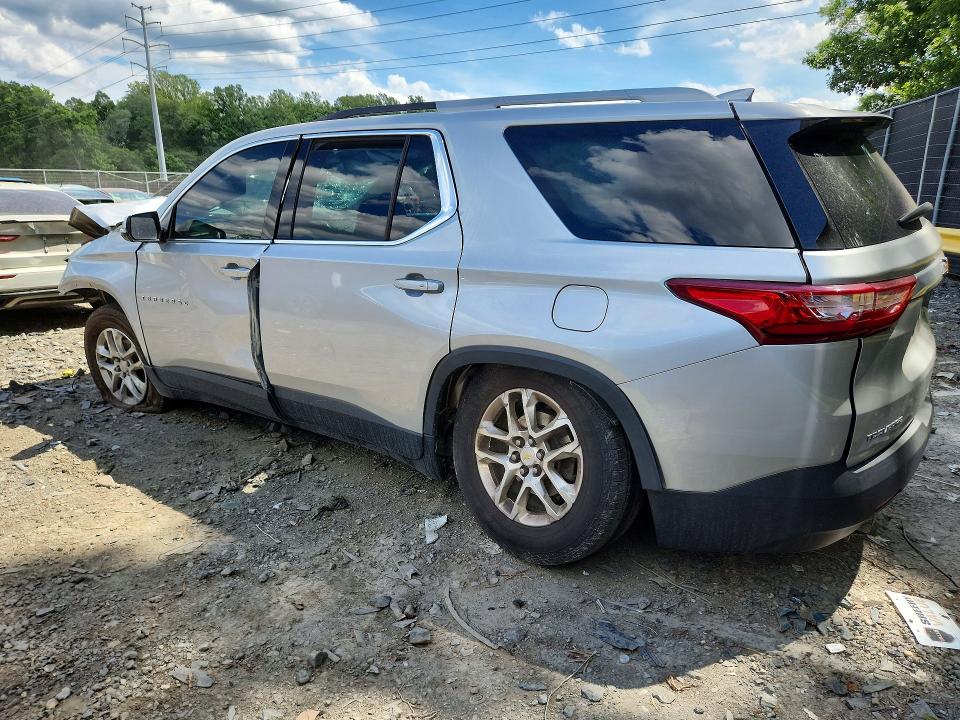 Photo 2 from auction – 2018 CHEVROLET TRAVERSE with VIN 1GNERGKW6JJ137694