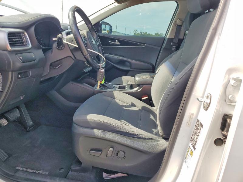 Photo 7 from auction – 2016 KIA SORENTO with VIN 5XYPGDA34GG103016