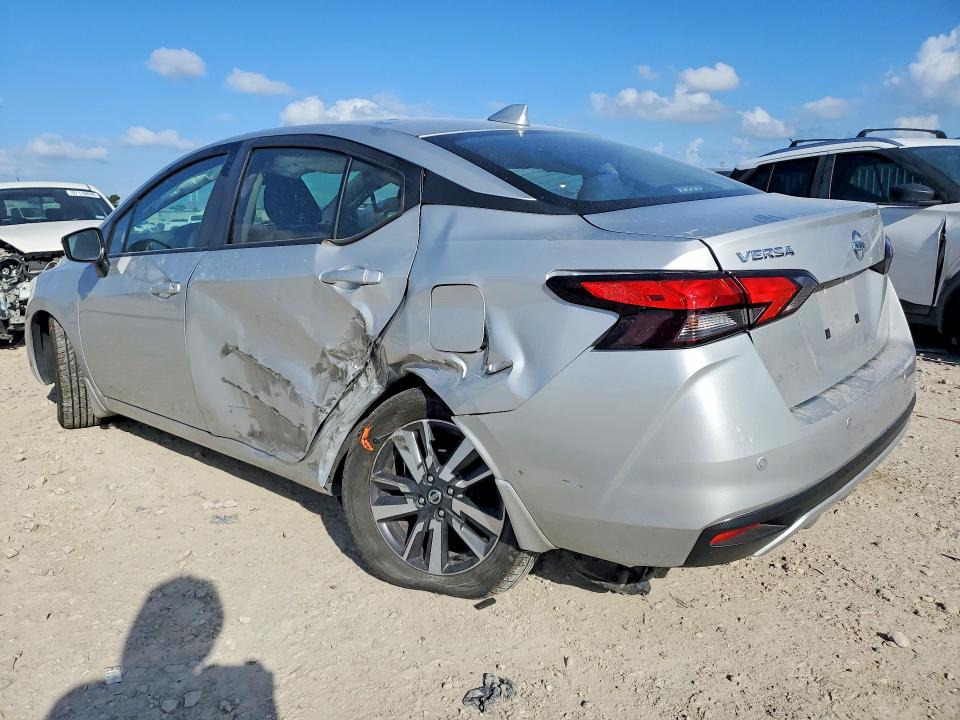 Zdjęcie 2 z aukcji – 2020 NISSAN VERSA z VIN 3N1CN8EV3LL894247