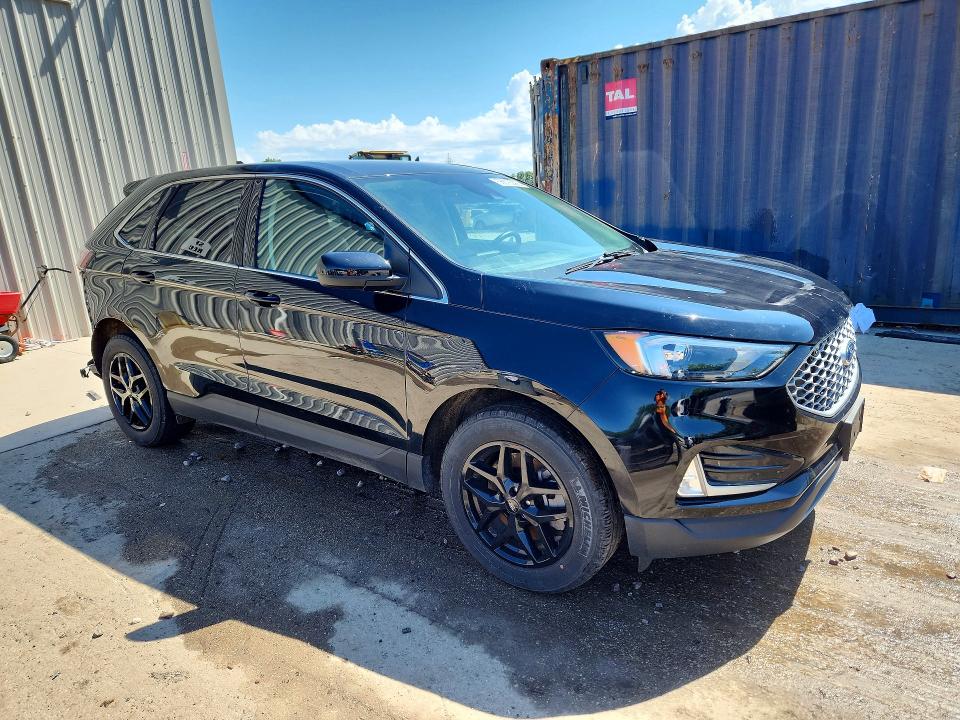 Photo 4 from auction – 2023 FORD EDGE with VIN 2FMPK4J96PBA13711
