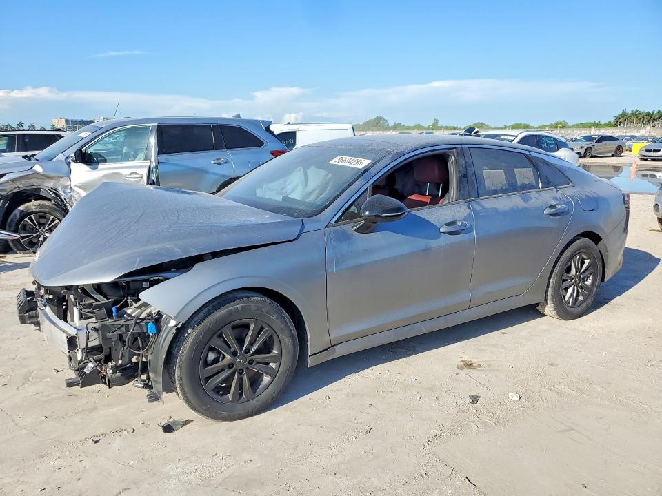 Снимка 1 от търг – 2026 KIA K5 с VIN KNAG64J73T5467739