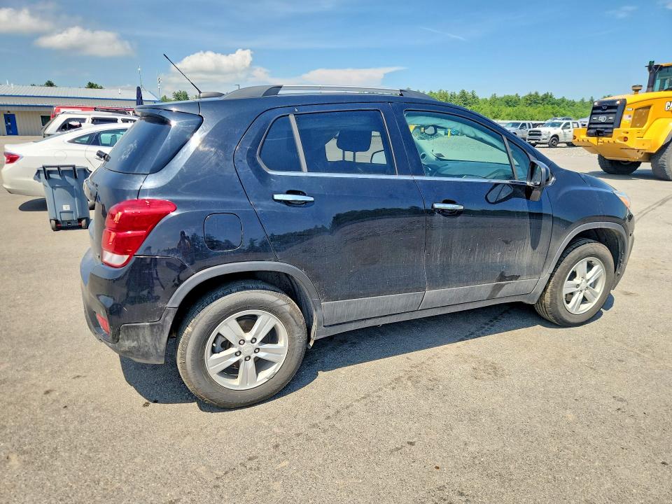 Photo 3 from auction – 2019 CHEVROLET TRAX with VIN 3GNCJPSB2KL261046