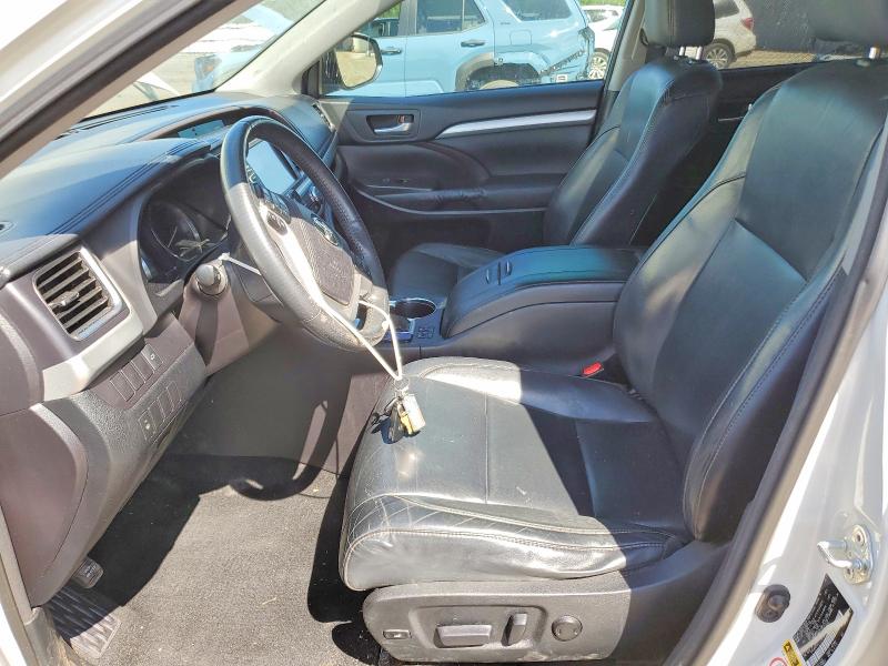 Photo 7 from auction – 2015 TOYOTA HIGHLANDER with VIN 5TDJKRFH5FS155794
