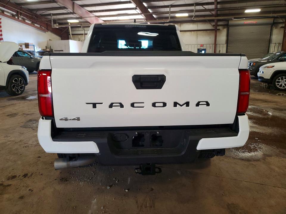 Photo 6 from auction – 2026 TOYOTA TACOMA with VIN 3TMLB5JN4TM232536